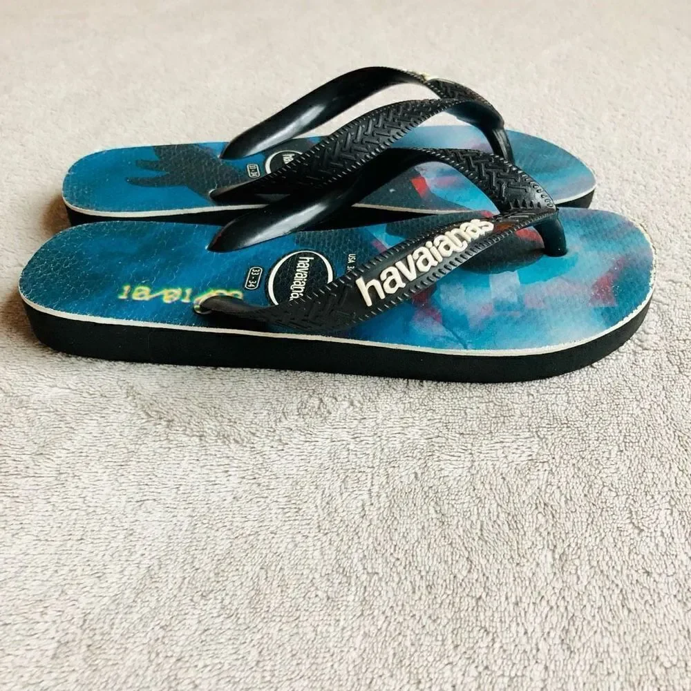 Havaianas Kids Top Photo Print Surfer Graphic Flip Flops